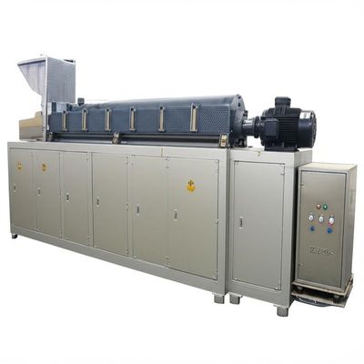 ماشين بزرگ شناور تغذيه ماهي هاي سه مرحله اي در کارخانه سايبينو